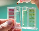Test kit per misurare il pH e il cloro dell'acqua, per garantire la ph acqua migliore.